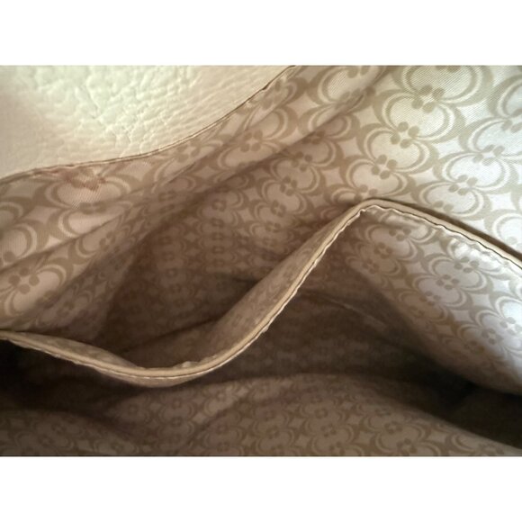 Cream Faux Leather Handbag With Gold Chain & Lock Detail Zipper Pocket Top Handl - Picture 9 of 13